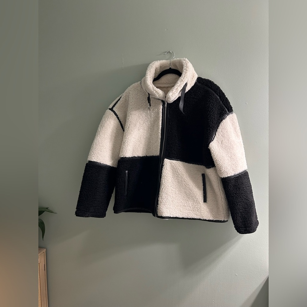 Elan faux fur Sherpa colour blocked coat - Picture 6 of 11